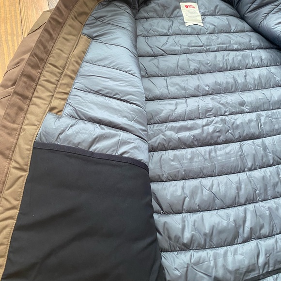 Fjallraven Mens Skogso Padded Jacket Small Dark Oak - Picture 9 of 14